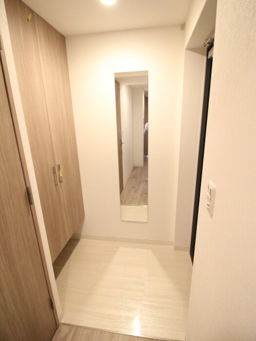 物件内観写真17　(玄関)