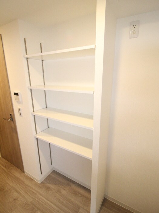 物件内観写真21　(収納)