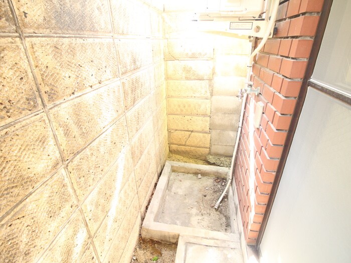 物件内観写真15　(洗濯機置場)