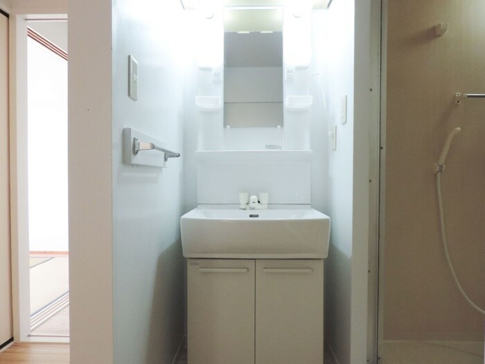 物件内観写真8　(洗面)