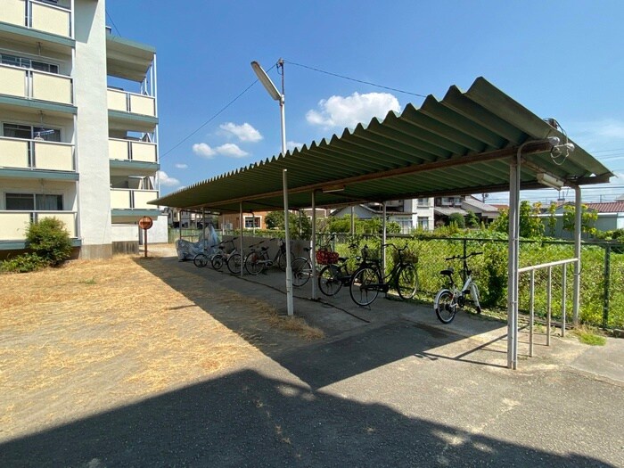 物件外観写真6　(駐輪場)