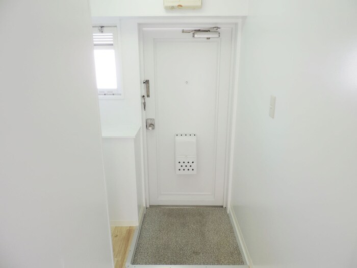 物件内観写真15　(玄関)