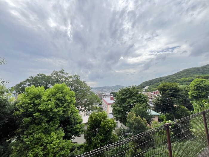 物件内観写真22　(室内からの展望)