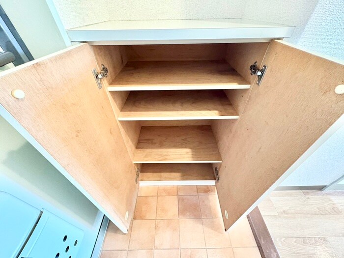 物件内観写真16　(収納)