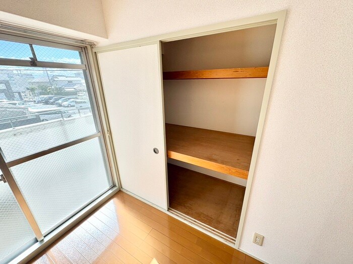 物件内観写真18　(収納)