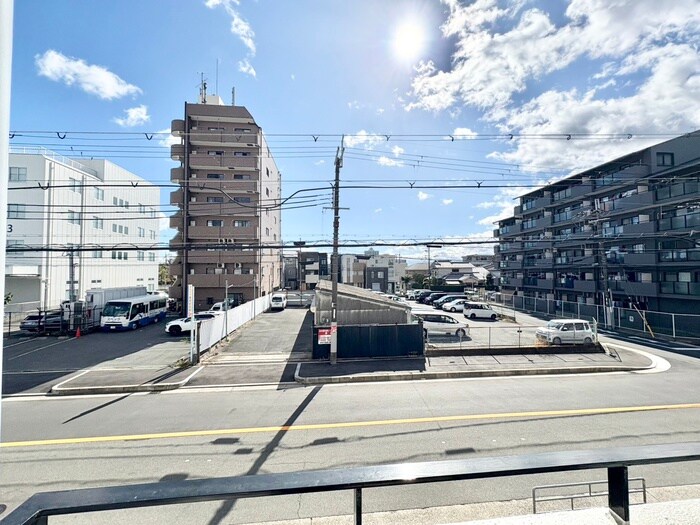 物件内観写真22　(室内からの展望)