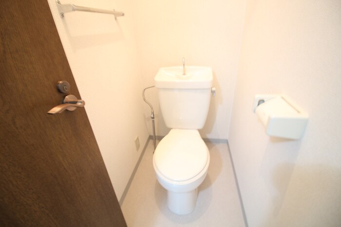 物件内観写真9　(トイレ)