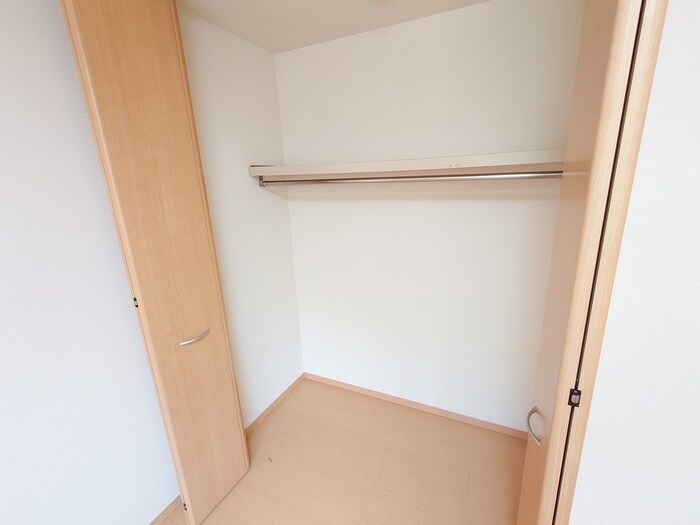 物件内観写真13　(収納)