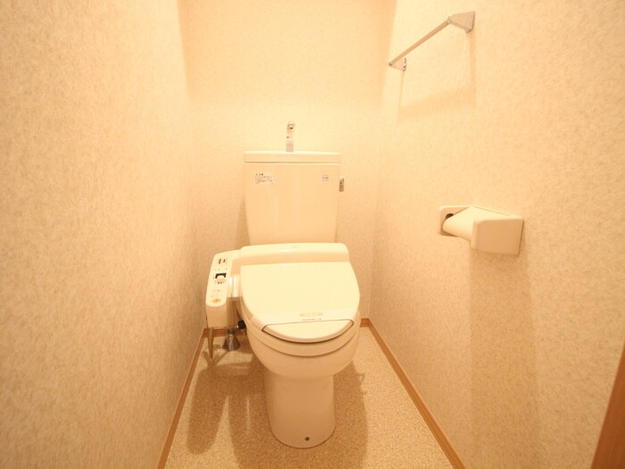 物件内観写真16　(トイレ)