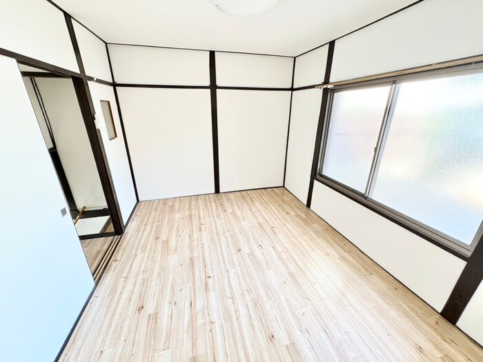 物件内観写真8　(居室)