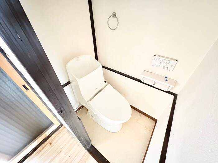 物件内観写真12　(トイレ)