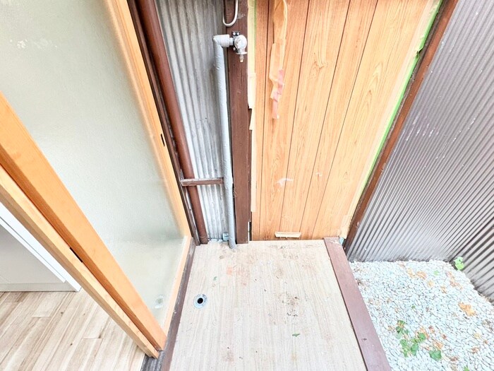 物件内観写真18　(洗濯機置場)