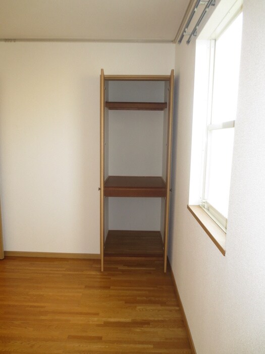 物件内観写真10　(収納)