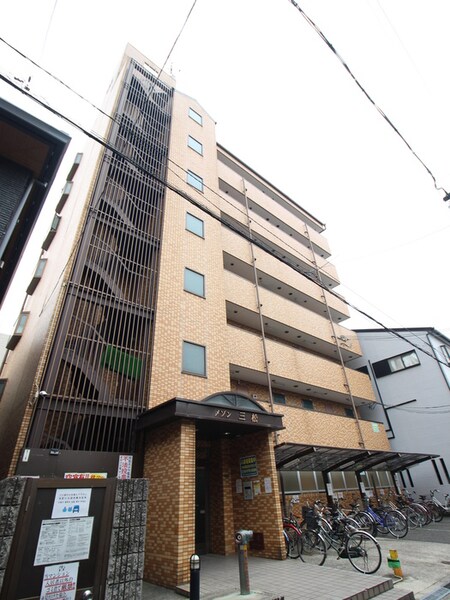 メゾン三松外観写真