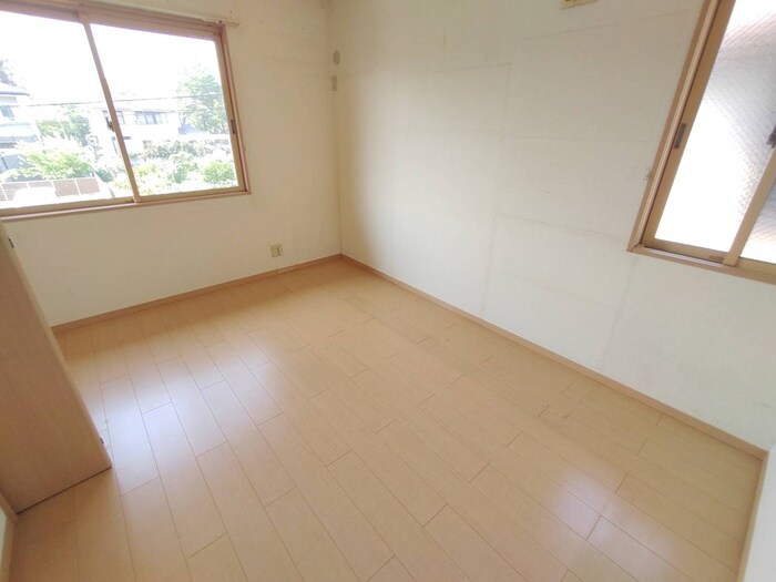 物件内観写真10　(居室)