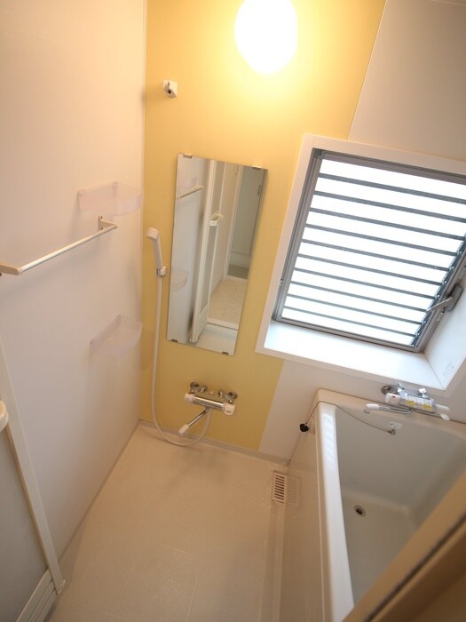 物件内観写真8　(バス／シャワールーム等)