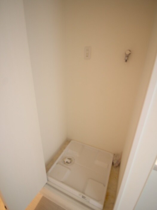 物件内観写真11　(洗濯機置場)