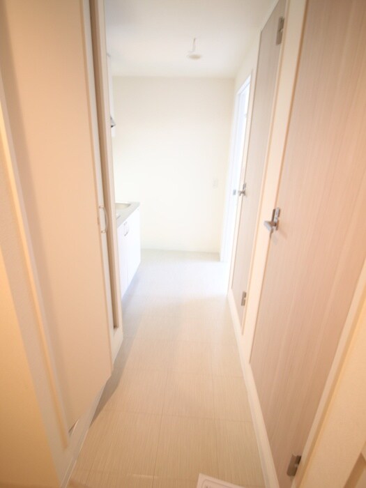 物件内観写真18　(廊下)