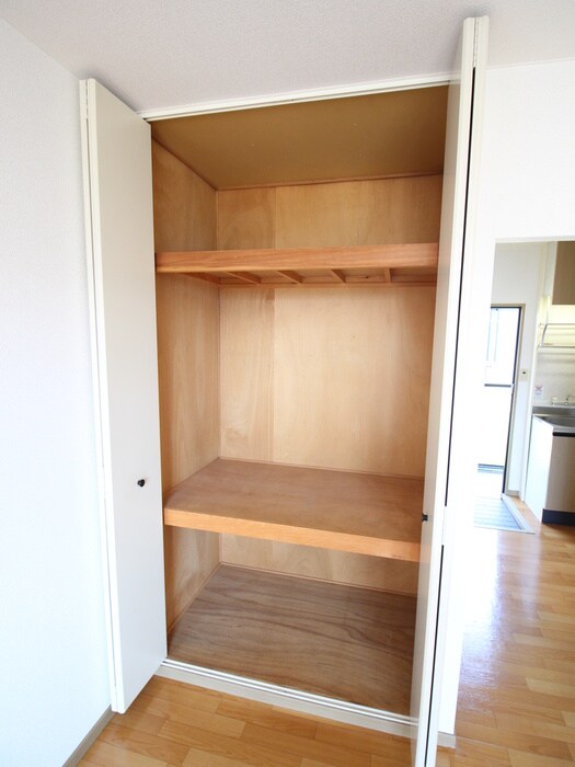 物件内観写真8　(収納)