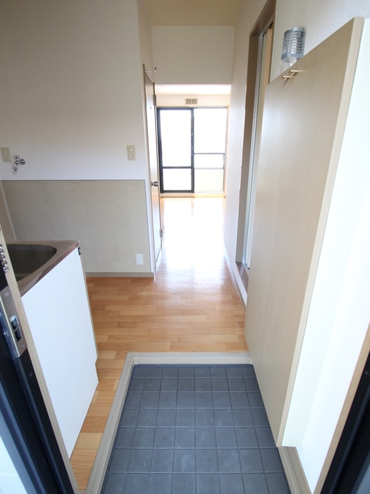 物件内観写真14　(廊下)