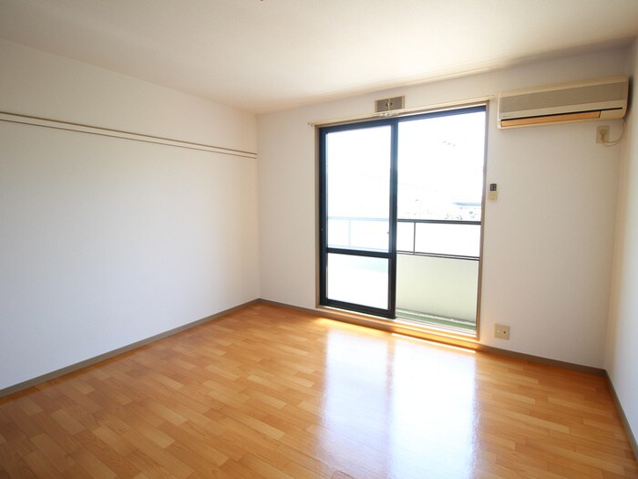 物件内観写真18　(居室)