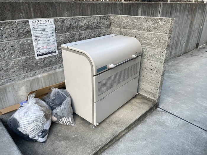 物件外観写真4　(建物設備)