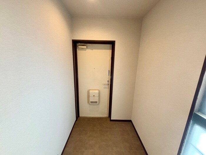 物件内観写真15　(玄関)
