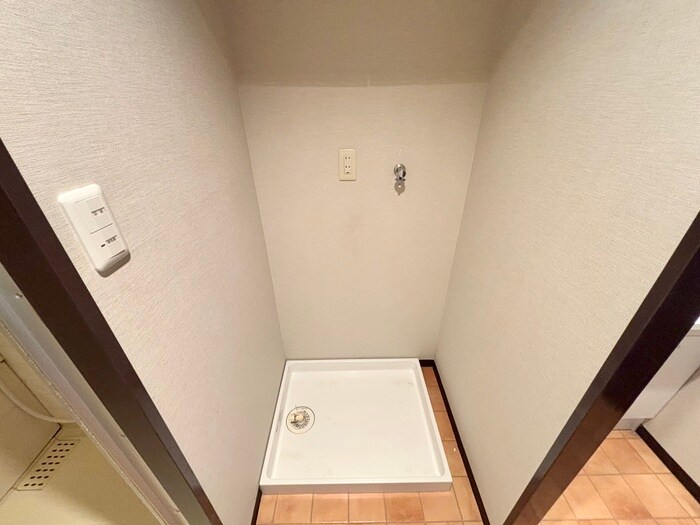 物件内観写真17　(洗濯機置場)