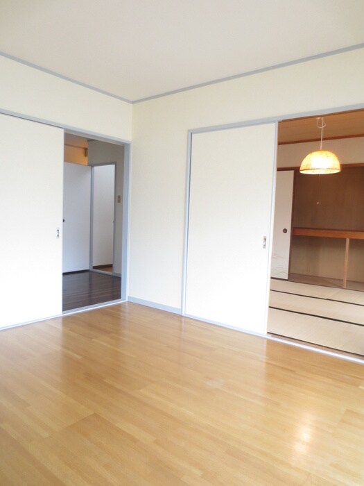 物件内観写真7　(居室)