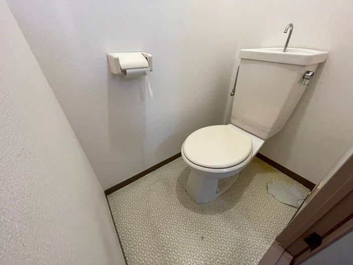物件内観写真8　(トイレ)