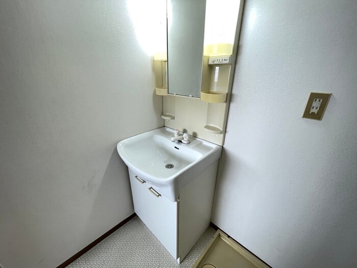 物件内観写真9　(洗面)