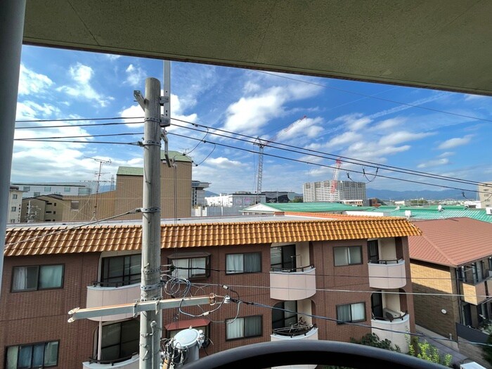 物件内観写真20　(室内からの展望)