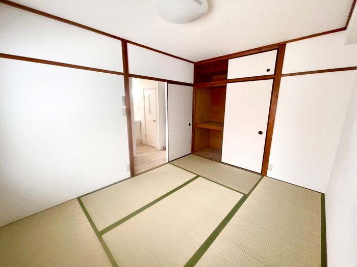 物件内観写真8　(居室)