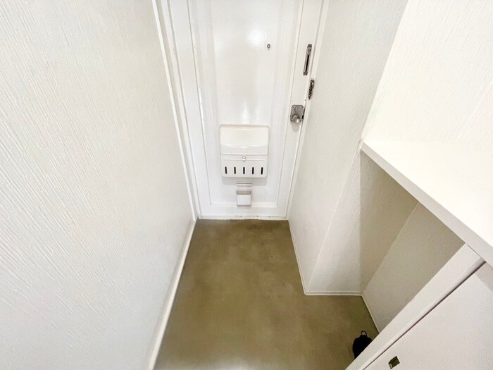 物件内観写真17　(玄関)