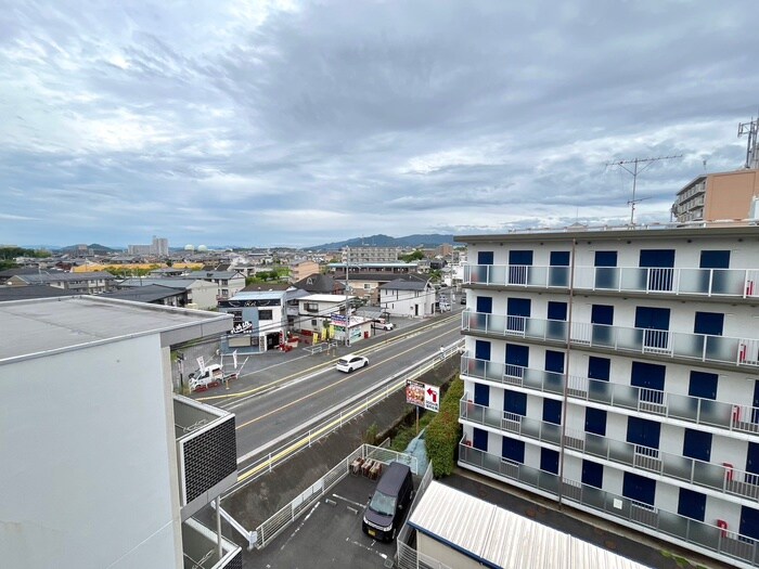 物件内観写真18　(室内からの展望)