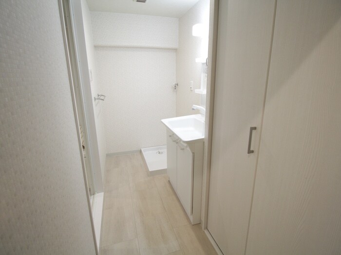 物件内観写真10　(洗面)