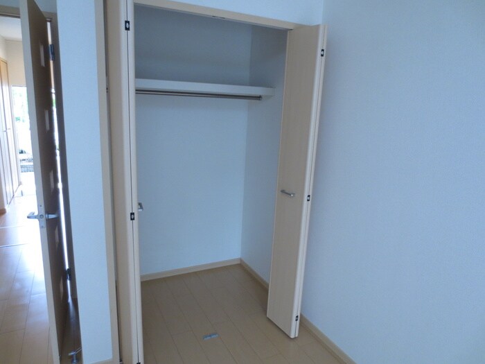 物件内観写真12　(収納)