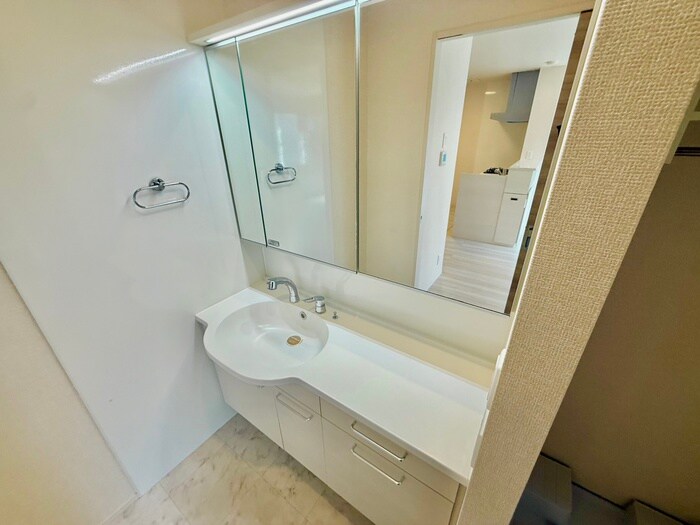 物件内観写真10　(洗面)