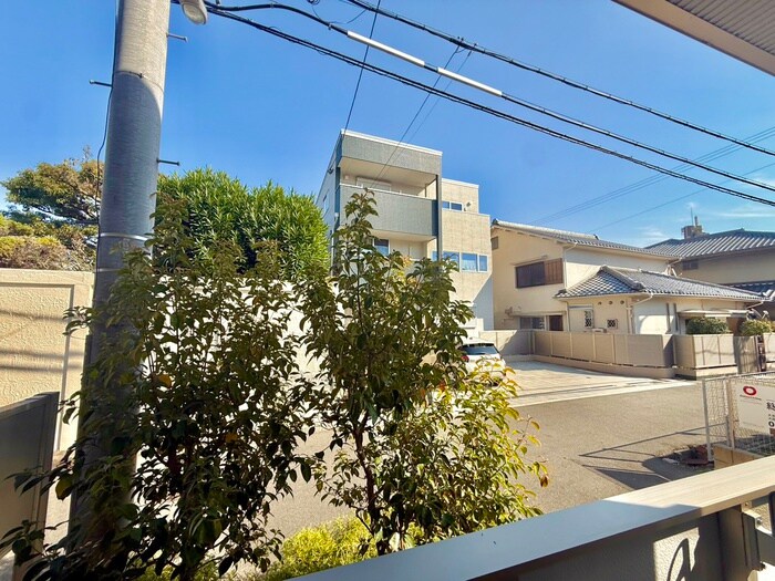 物件内観写真18　(室内からの展望)