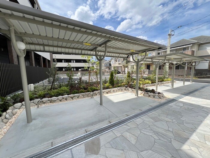 物件外観写真5　(駐輪場)