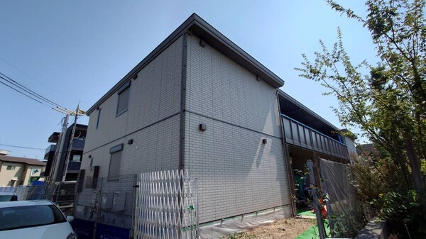 建築中