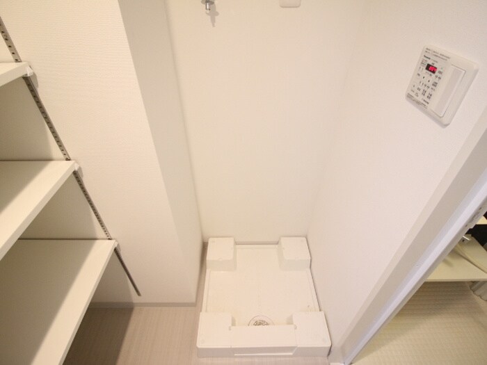 物件内観写真20　(洗濯機置場)