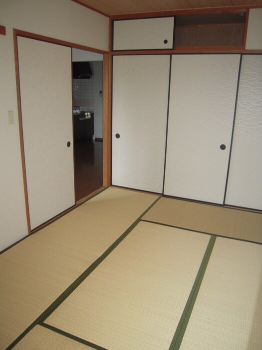 物件内観写真10　(居室)