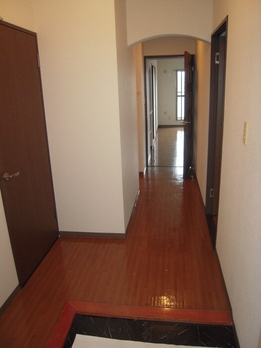 物件内観写真15　(玄関)