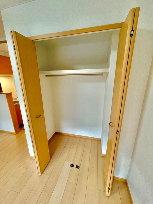 物件内観写真12　(収納)