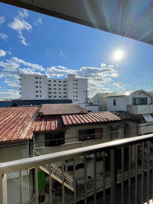 物件内観写真14　(室内からの展望)