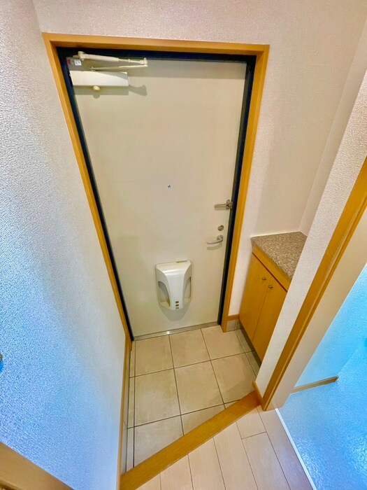 物件内観写真18　(玄関)
