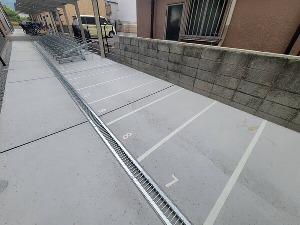 バイク置き場