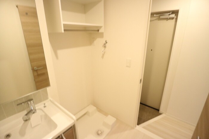 物件内観写真12　(洗濯機置場)