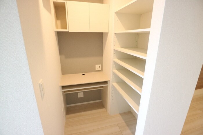 物件内観写真13　(居室)